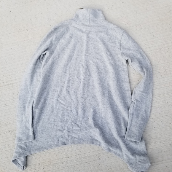 Saks Fifth Avenue long turtle neck sweater - Picture 4 of 4